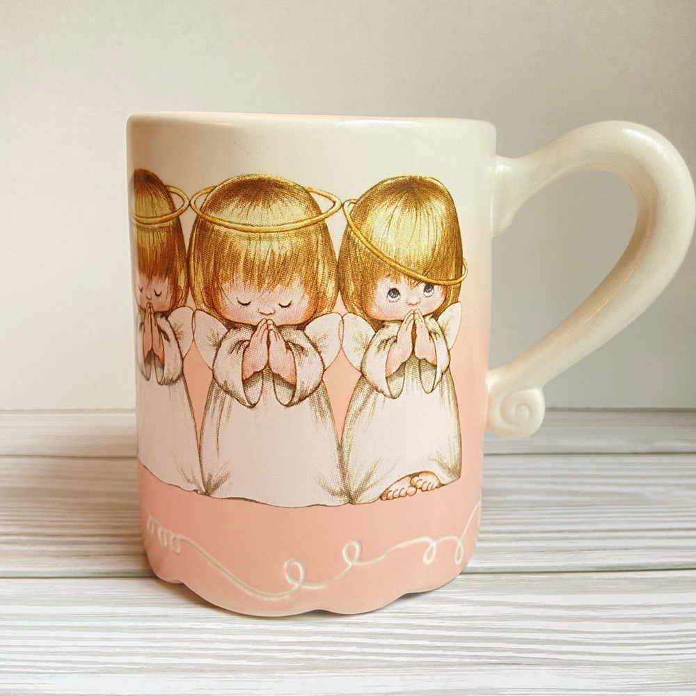Hallmark Three Angels coffee tea mug pink to white gradient and scalloped bottom